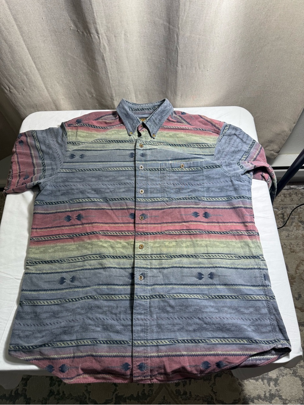 Woolrich Flannel Shirt Men’s XL Southwest Aztec Stripe Button Up See Measurement
